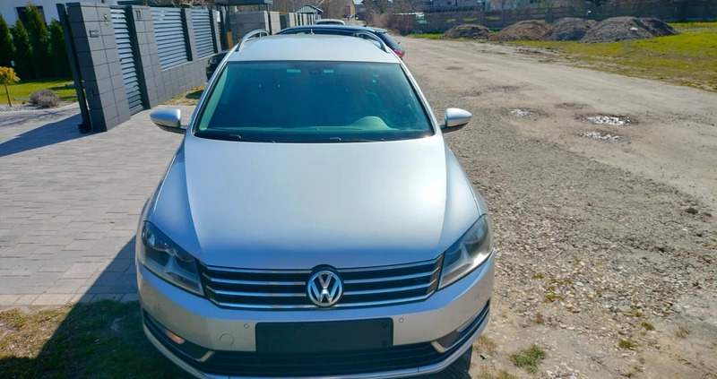 Volkswagen Passat cena 28400 przebieg: 231000, rok produkcji 2012 z Siedlce małe 211